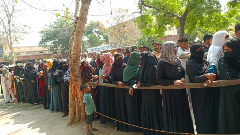 UP Nikay Chunav Voting Live: यूपी निकाय चुनाव का दूसरा चरण, दो घंटे में करीब दस फीसदी मतदान