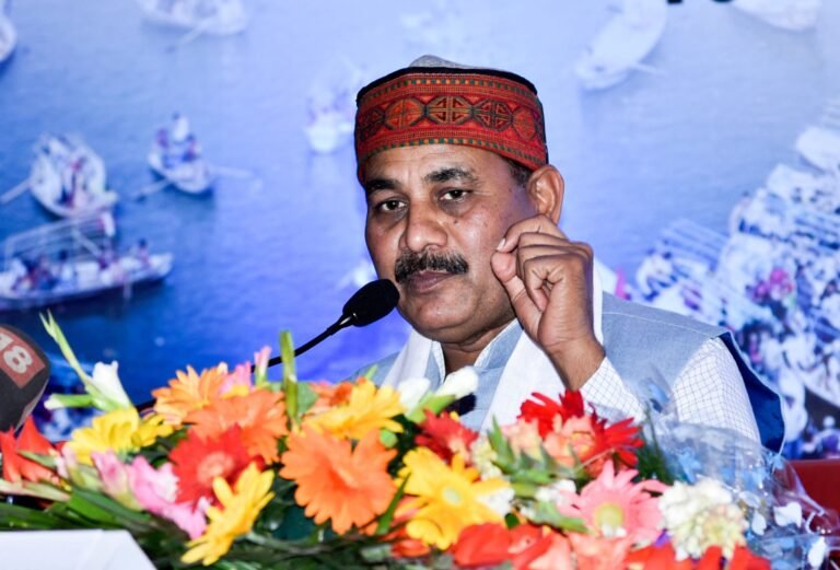 सपा से इस्तीफा देने वाले पूर्व मंत्री दारा सिंह चौहान भाजपा में शामिल