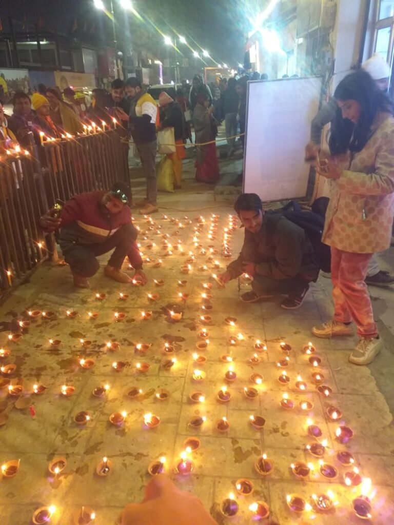 देहरादून में मनाया गया दीपोत्सव, डेढ़ लाख से अधिक दीप जलाए गए