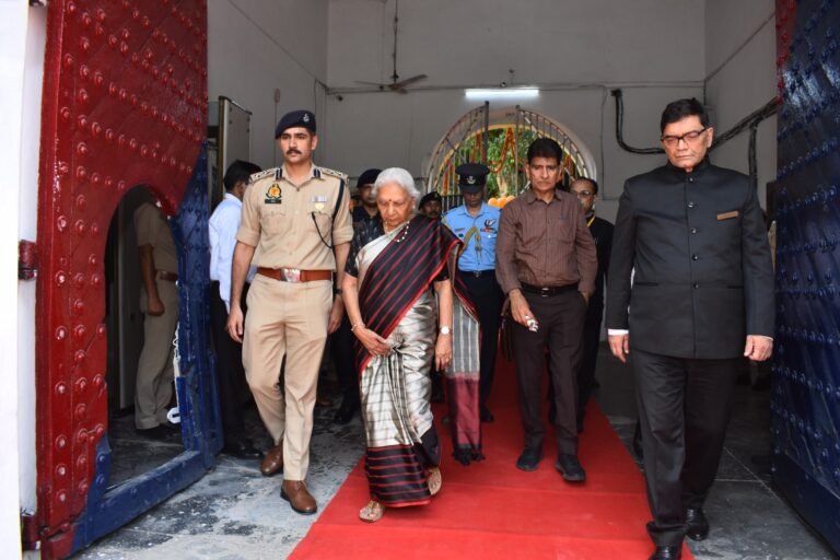 पीलीभीत पहुंची यूपी की राज्यपाल, जिला कारागार का किया निरीक्षण, महिला बंदियों से भी की बातचीत