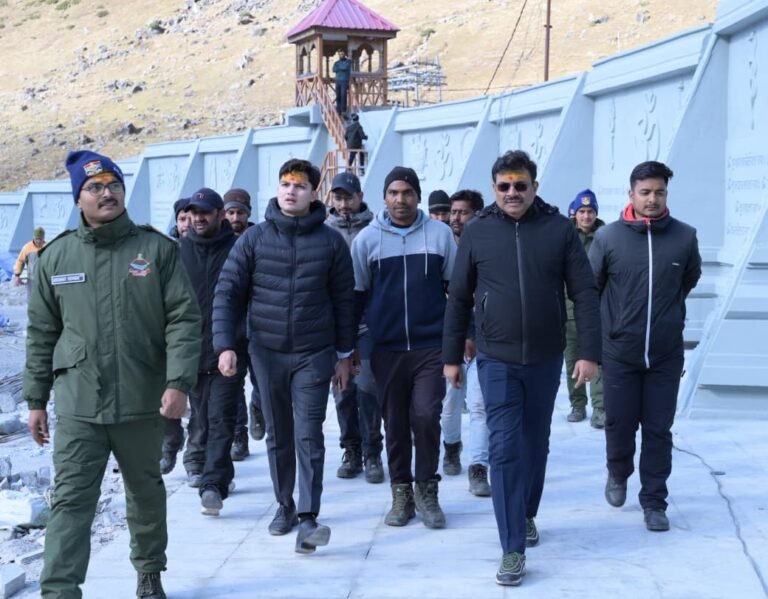 मुख्य सचिव ने केदारनाथ यात्रा व्यवस्थाओं का लिया जायजा, पुनर्निर्माण कार्यों और यात्रियों की सुविधाओं का भी किया निरीक्षण