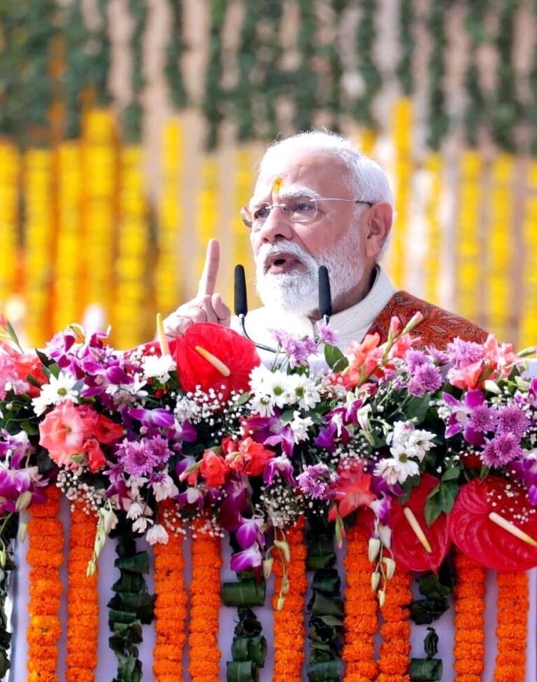 हमने नौसेना के ध्‍वज से गुलामी के प्रतीक को हटाया,वही परिवर्तन अब अयोध्या में दिखा: नरेन्‍द्र मोदी