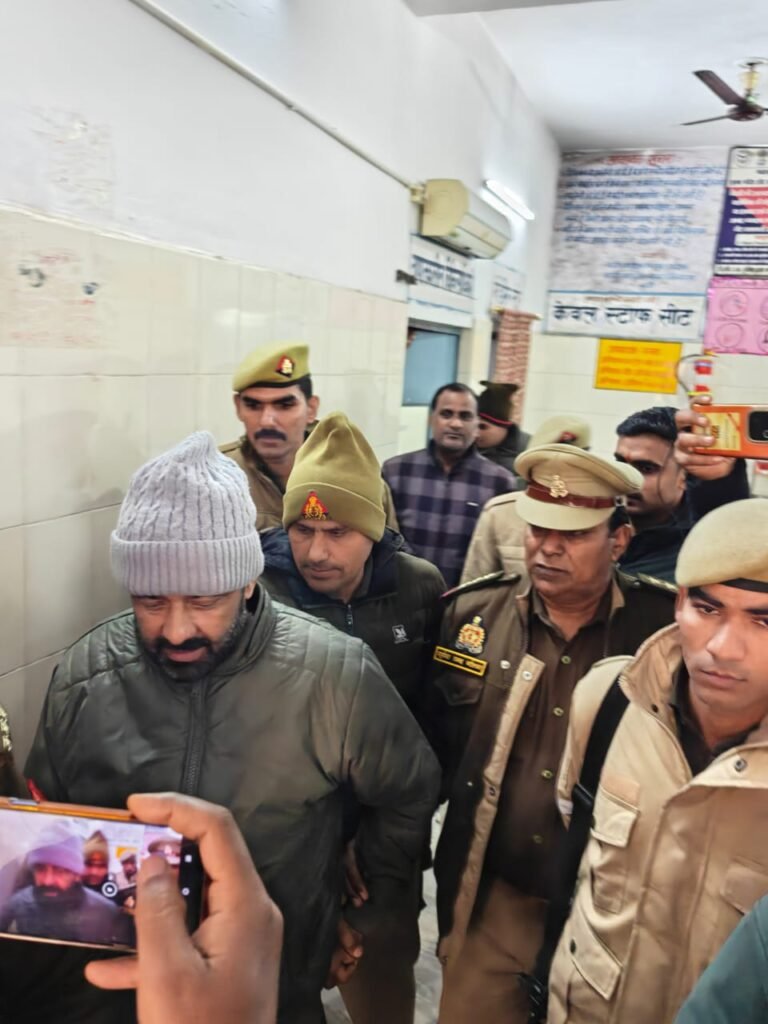 बरेली उपद्रव मामले में चार घंटे की रिमांड पर लाया गया आरोपी नदीम खान, पूछताछ जारी