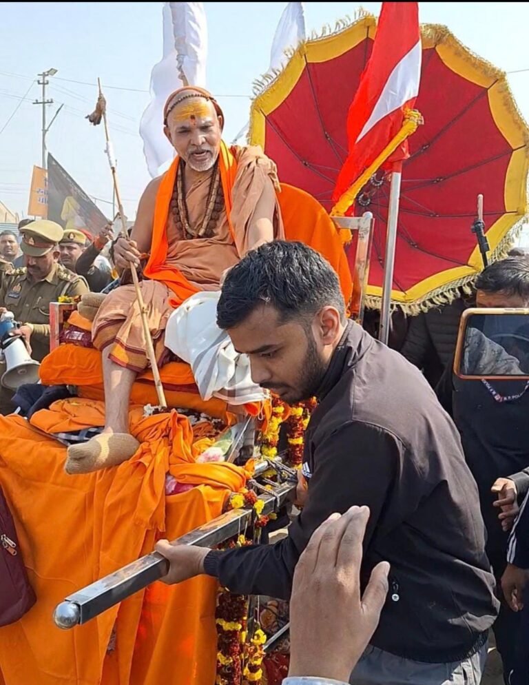 शंकराचार्य अविमुक्तेश्वरानंद की तबीयत बिगड़ी, गौ प्रतिष्ठा यात्रा स्थगित